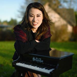 Emi Oguri, Piano